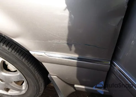 2002 Acura Rl 3.5 z USA, uszkodzony, nr VIN JH4KA96522C013474